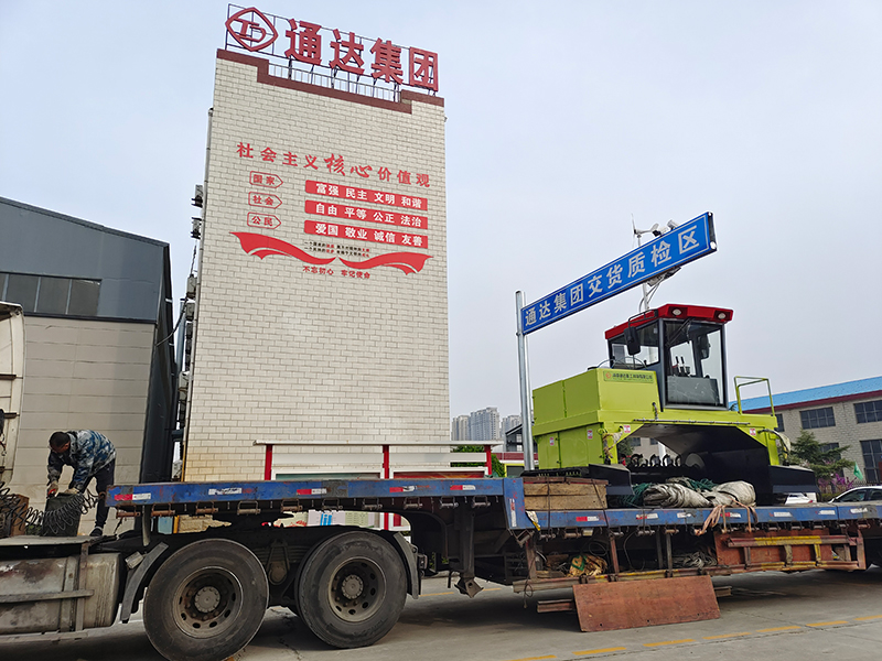 果渣怎么制作成有機肥?果渣有機肥配套設(shè)備哪個廠家好？ 　　