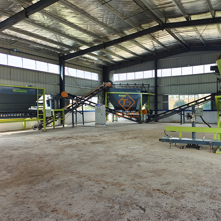 年出欄一萬頭豬能產(chǎn)生多少糞污?有機肥設(shè)備加工生產(chǎn)線配置